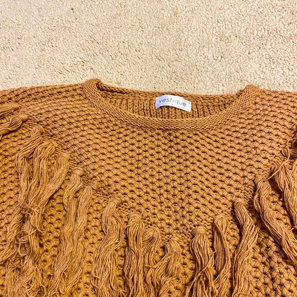 Fringed Sweater - Picture 3 of 3